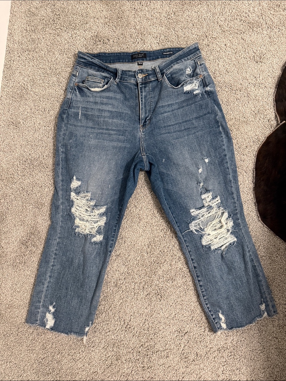 Distressed Cropped Women's Jeans - Judy Blue